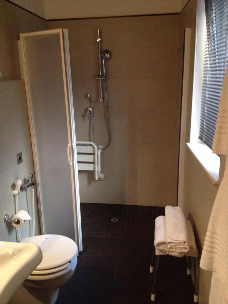Triple Room Disabled Access,972285013:JPEG